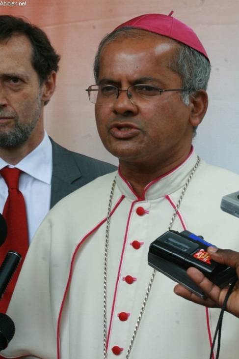 Mgr Ambroise Madta aux chrétiens de Bassam : “Celui que vous choisirez doit plutôt travailler pour le pays”